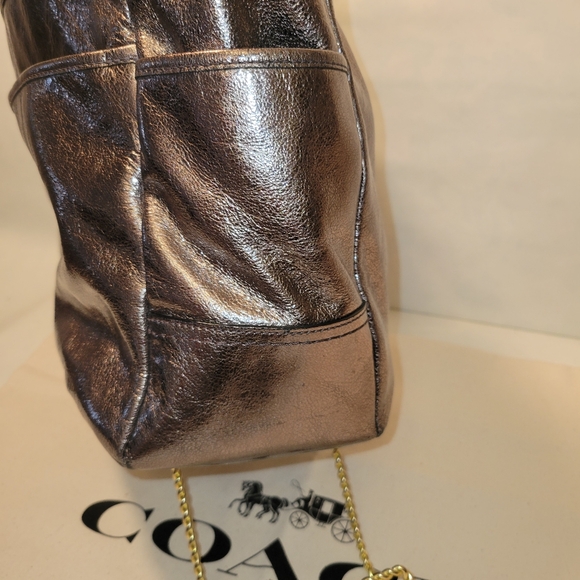 GUC COACH Leather Metallic Tote - Silver/Bronze - Picture 7 of 9